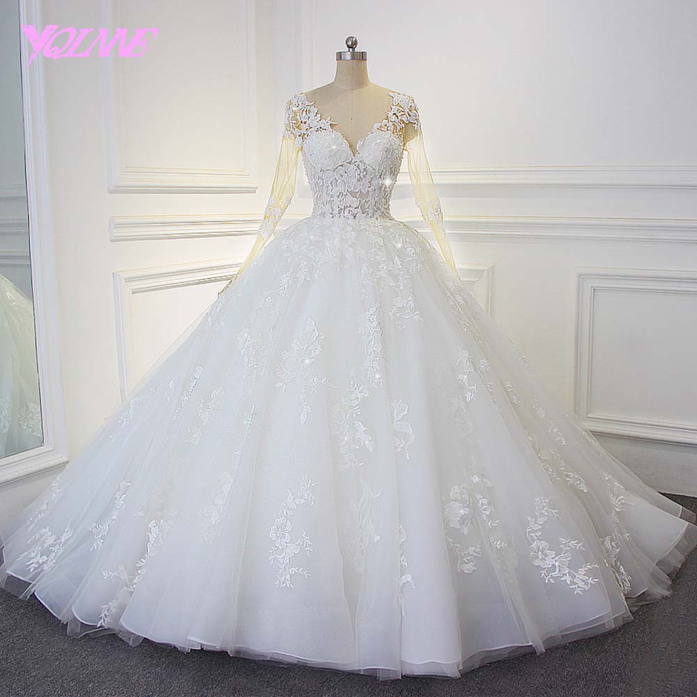 White Ball Gown Wedding Dress Full Sleeve Bridal Dresses V Neck Lace Appliques Lace- Up